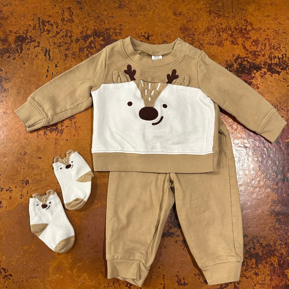 Reindeer Matching Set with Socks